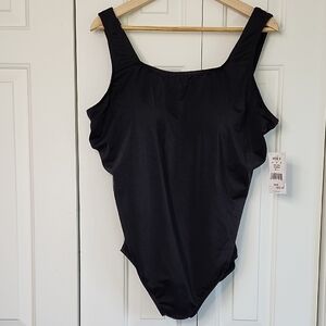 Land's End NWT Black One-Piece Swimsuit UV 50 Square Neckline Soft Cup Size 22W